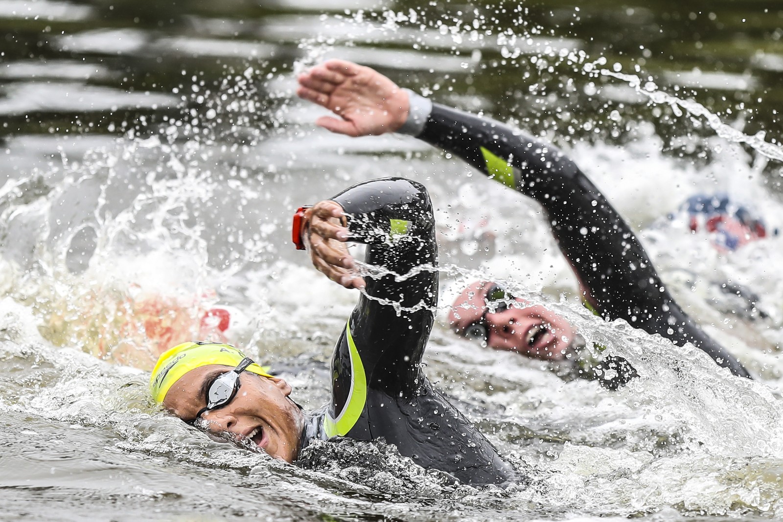 Ana Marcela Cunha levou o ouro na maratona aquática do Pan